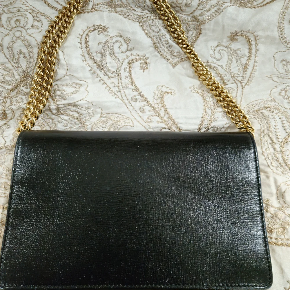 Gucci Black Leather Crossbody Bag with Gold Chain and Double G - Picture 2 of 7